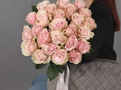 Buchet cu 25 trandafiri roz